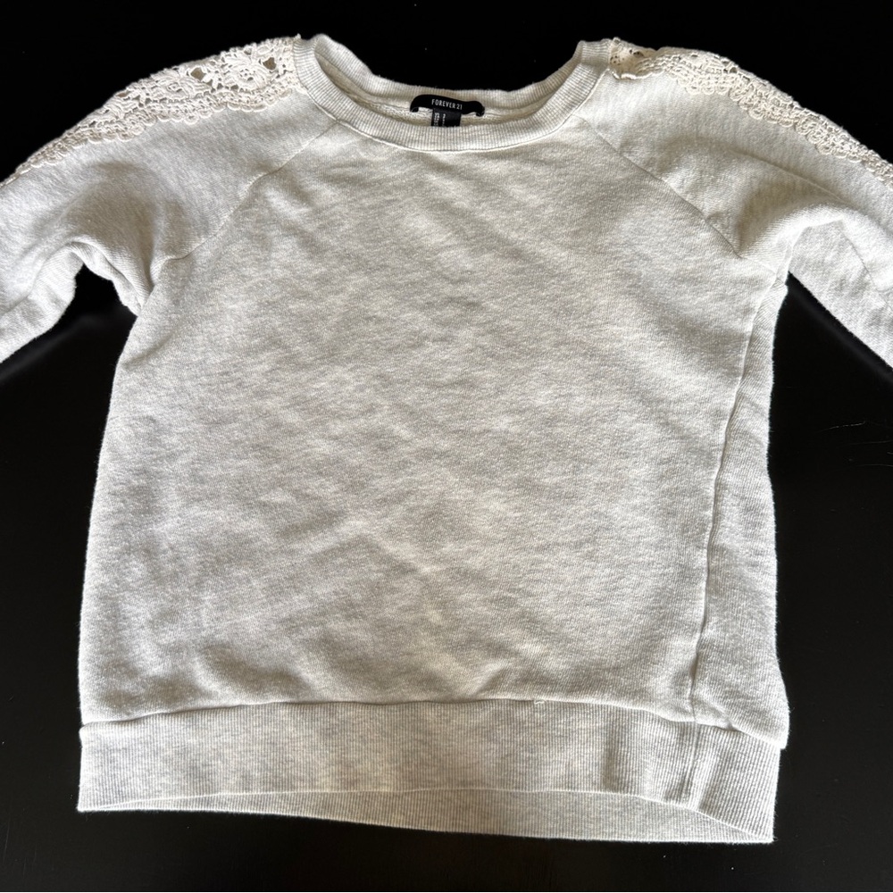 Forever 21 Woman’s Cream Lace Shoulder Sweatshirt
